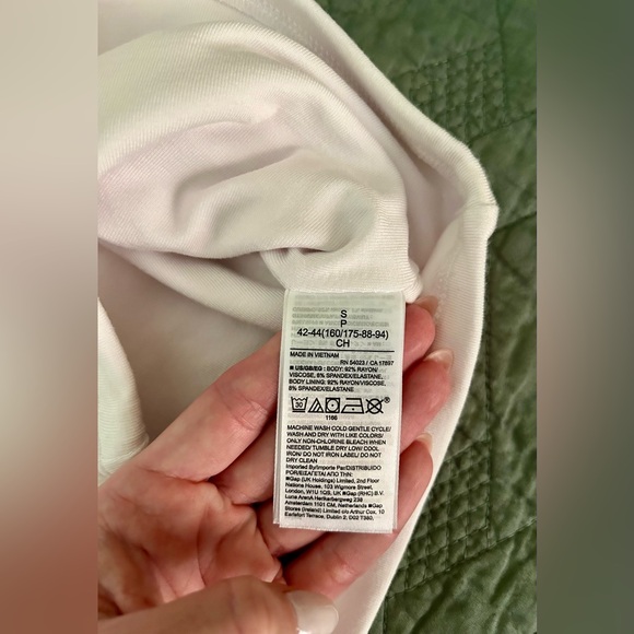 GAP Square Neck White Tank Top - Picture 4 of 6